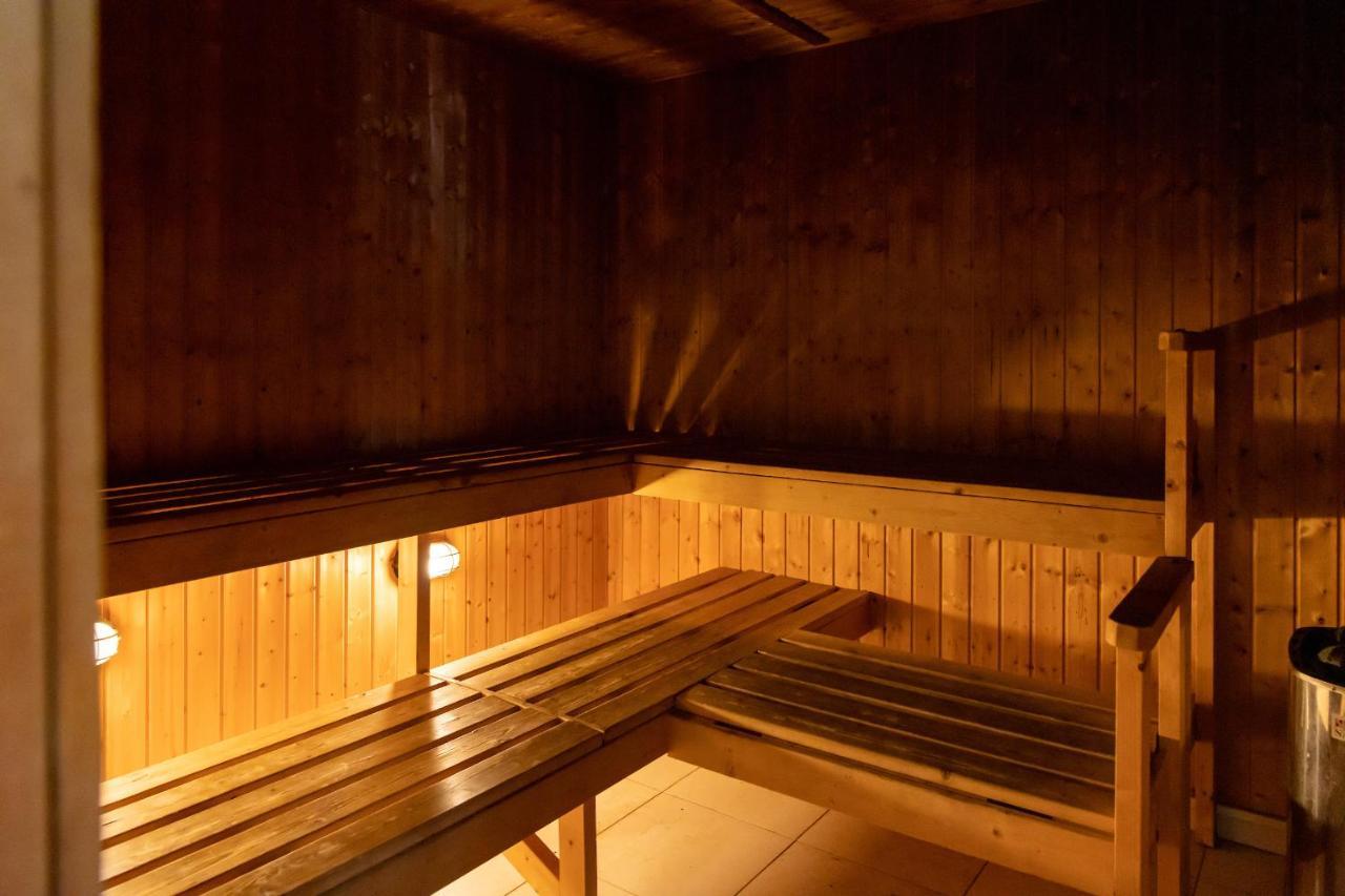 Ohtel Auckland Hotel Bagian luar foto A Finnish sauna
