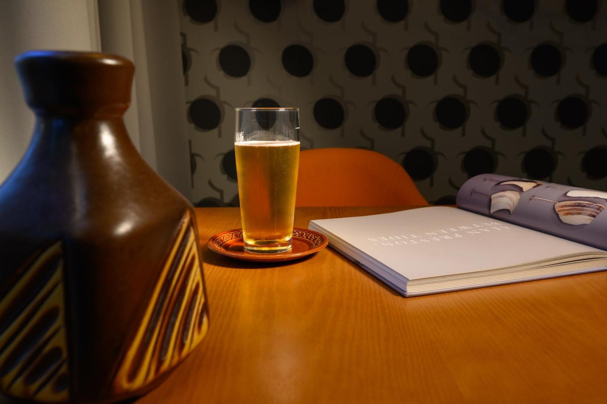 Ohtel Auckland Hotel Bagian luar foto A glass of ginger beer