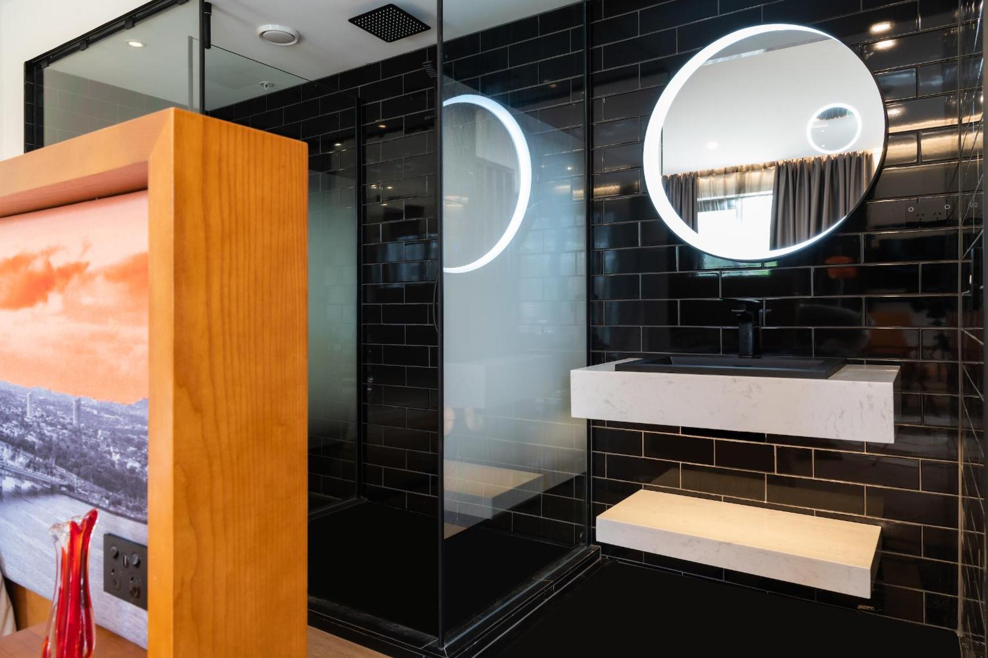 Ohtel Auckland Hotel Ruang foto Bathroom