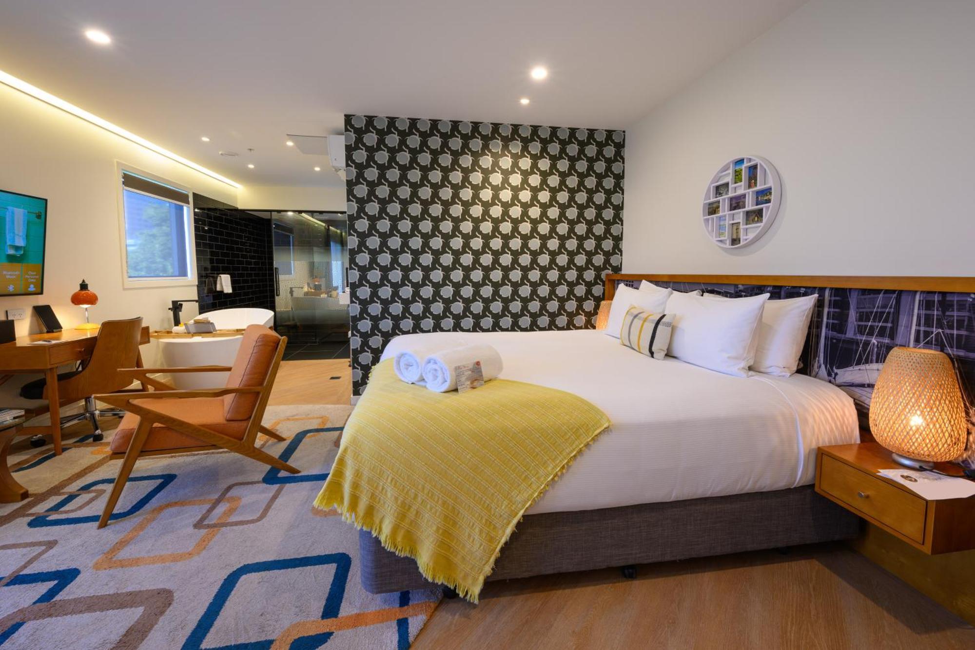 Ohtel Auckland Hotel Bagian luar foto A bedroom at the hotel