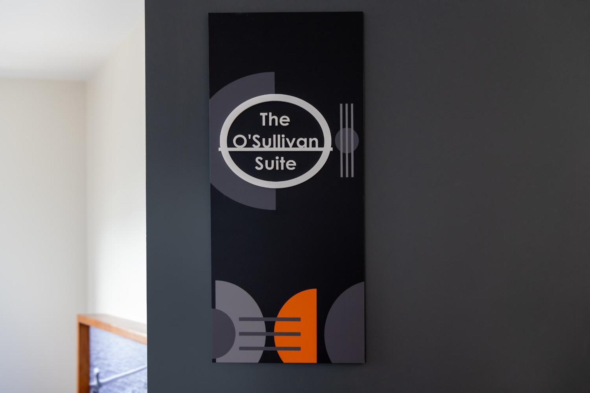 Ohtel Auckland Hotel Bagian luar foto The O'Sullivan Suite